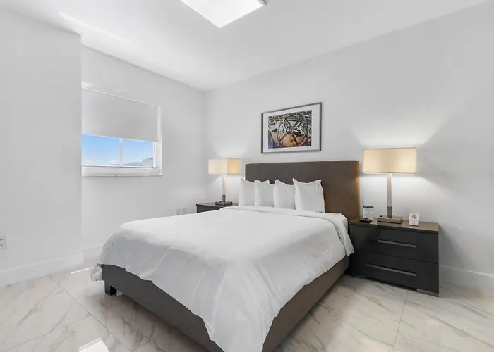 Fortune House Hotel Suites